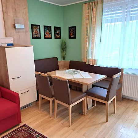 Apartment Oliver Bayer