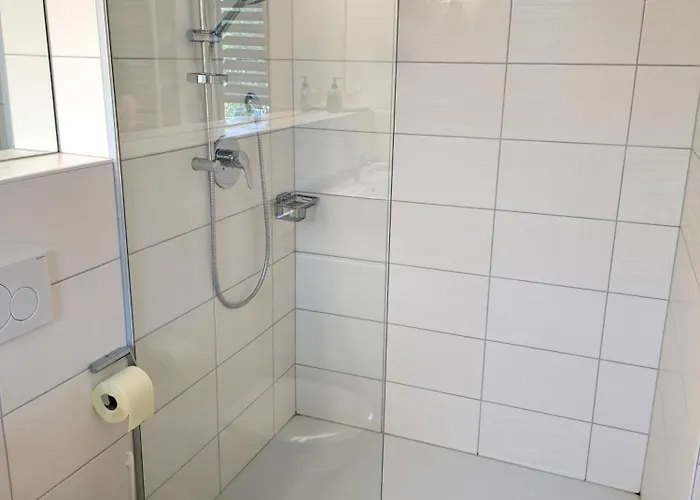 Daire Oliver Bayer *