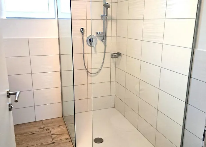 Daire Oliver Bayer *